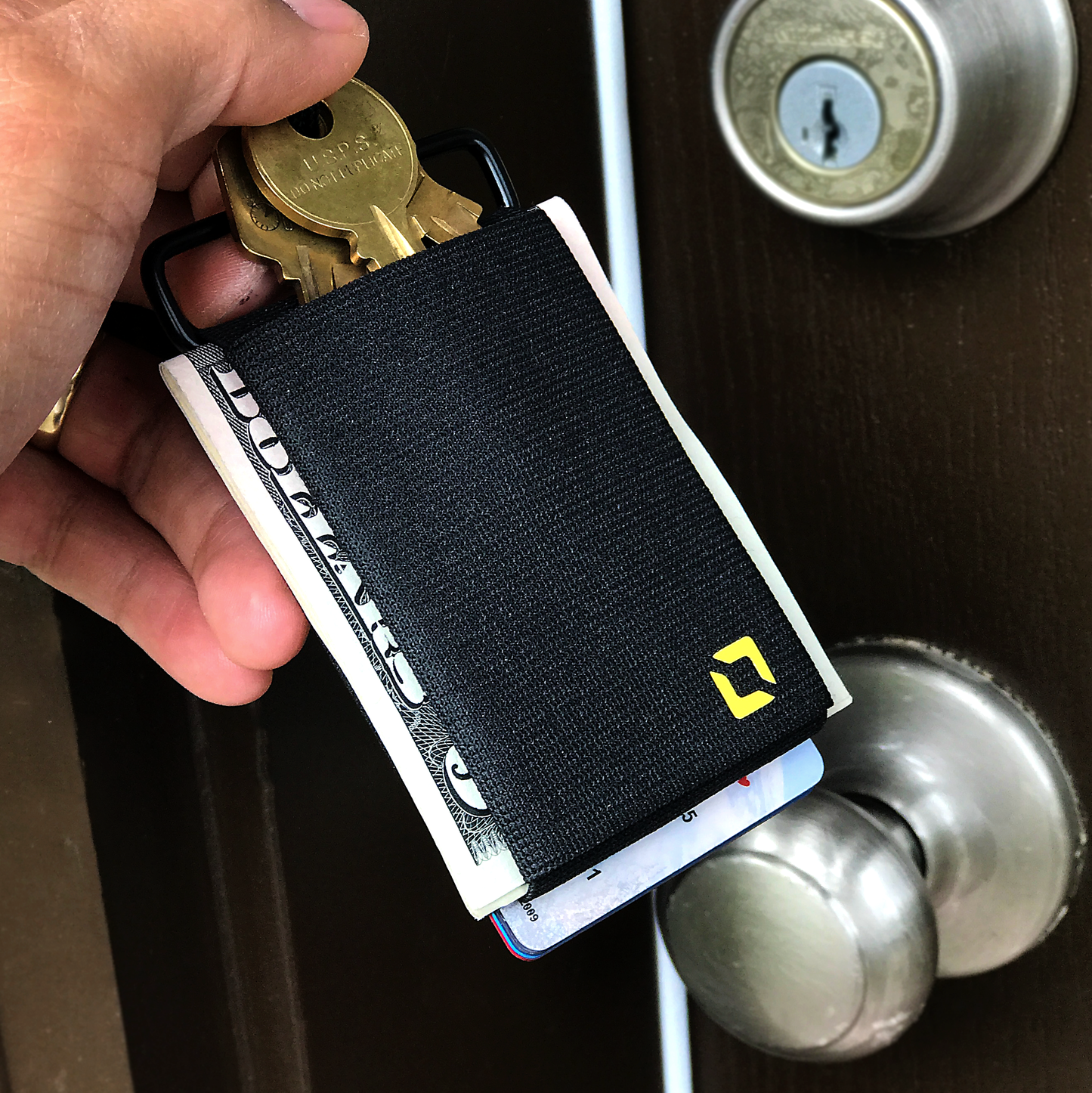 Anti-Wallet + Key Hitch